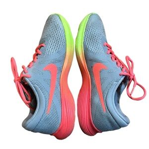 NIKE Wolf Grey Pink Revolution 4 AR2417-001 Sneakers Size 7Y
